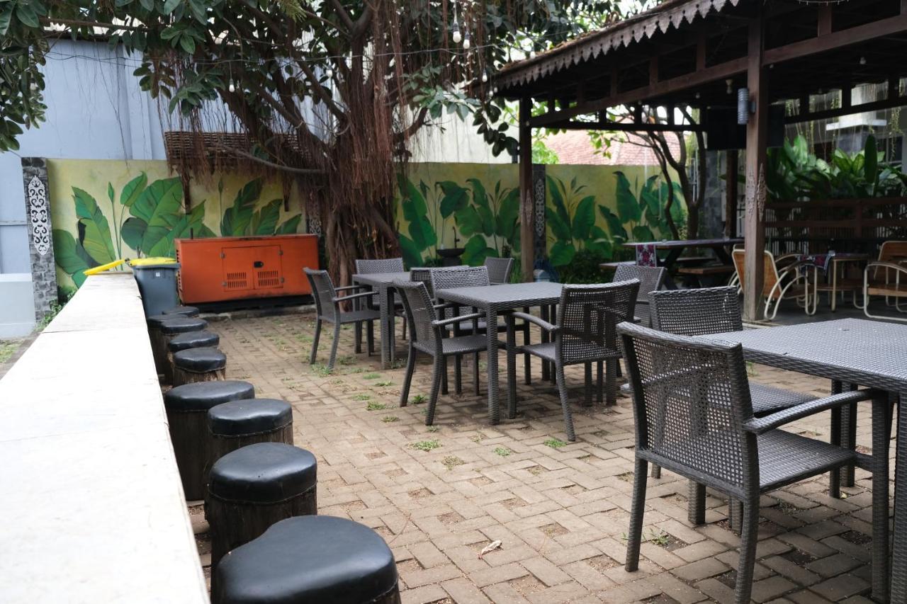 Nusantara Hotel Syariah Jepara Exterior photo